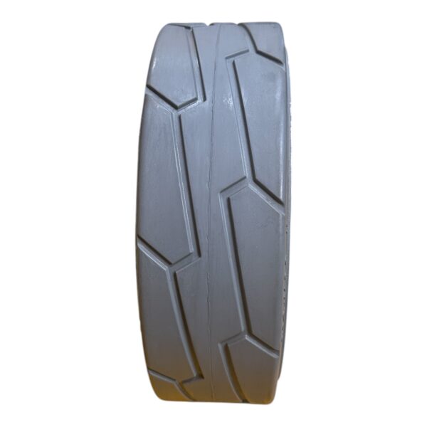 LLANTA 12X3 (323X100) TP 329 JLG 2915012 TOPOWER