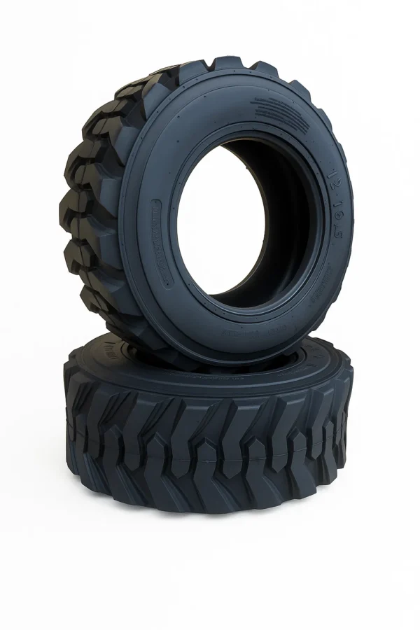 assets-task_01k57xjjmzfzp8g64tn14f351k-1757981383_img_0 LLANTA NEUMÁTICA PARA MINICARGADOR 12-16.5 12PR G2/L2 TRACCIÓN NEGRA TOPOWER