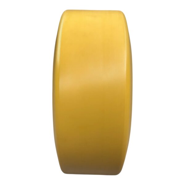 Photoroom_20250818_101944 LLANTA 13X5 1/2X9 1/2 POLY AMARILLA SUPERIOR