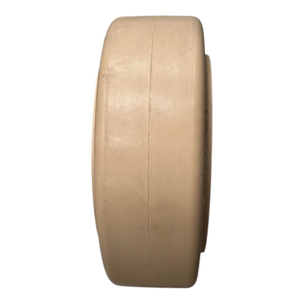 LLANTA SÓLIDA EL 16X6X10 1/2 MH20 STB CLEAN LISA CONTINENTAL