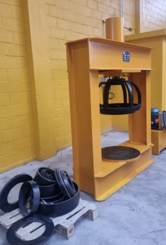 PRENSA HIDRAULICA DE LLANTAS 160 TON