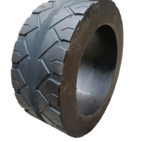 IMG20261013123538-removebg-preview LLANTA SÓLIDA 18X7X12 1/8 TP328 NEGRA TOPOWER